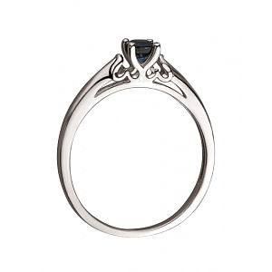 Золотое кольцо с корундом (01-200465902) фотография