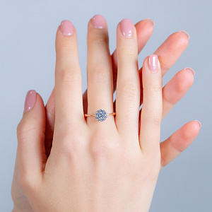 Золотое кольцо с фианитами (4б_к-148) фотография