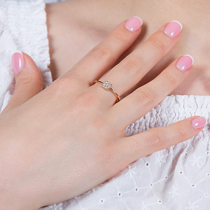 Золота каблучка з діамантами (1б_к-264) фотографія