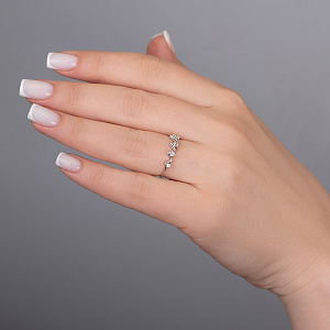 Золота каблучка з фіанітами (2к-177) фотографія