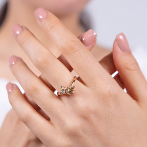 Золотое кольцо с циркониями (1б_к-239) фотография