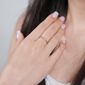 Золотое кольцо с бриллиантами (1б_к-204) фотография