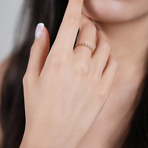 Золотое кольцо с бриллиантами (1б_к-204) фотография