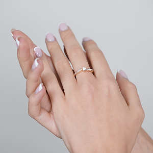 Золотое кольцо с фианитами (1б_к-205) фотография