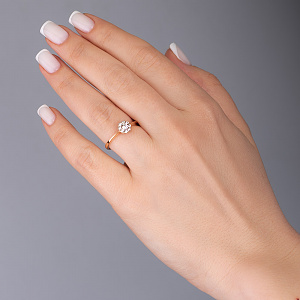 Золотое кольцо с фианитами (4б_к-150) фотография