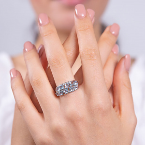 Золотое кольцо с топазами  и  фианитами (2б_к-151) фотография