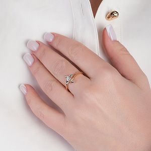 Золота каблучка з діамантом (4б_к-022) фотографія