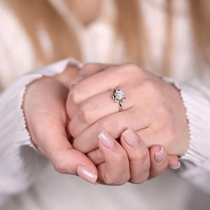 Золотое кольцо с фианитом (2б_к-122) фотография