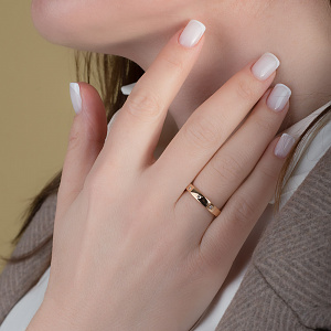 Золота обручка з діамантами (1к-166) фотографія