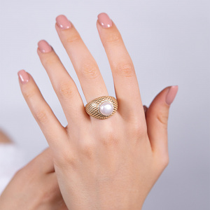 Золота каблучка з діамантами  та  перлиною (3б_к-213) картинка Золота каблучка з діамантами  та  перлиною (3б_к-213) фотографія