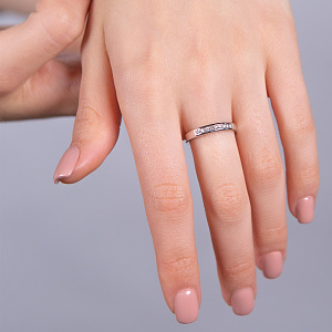 Золотое кольцо с бриллиантами (2к-183) фотография