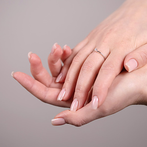 Золота каблучка з діамантом (2б_к-138) фотографія