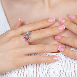 Золота каблучка з діамантом  та  топазами (2б_к-233) фотографія