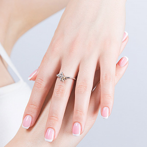 Золота каблучка з камінням Swarovski (4б_к-239) фотографія