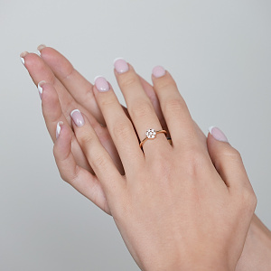 Золотое кольцо с фианитами (1б_к-055) фотография