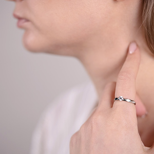 Золота каблучка з діамантом (2б_к-271) фотографія