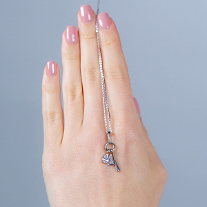 Золотой кулон с фианитами  и  цирконием куб. (2б_п-235) картинка Золотой кулон с фианитами  и  цирконием куб. (2б_п-235) фотография