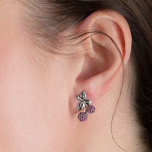 Золоті сережки з фіанітами (кубічним цирконієм)  та  корундами синтетичними (2б_с-251) фотографія