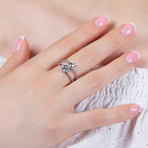 Золотое кольцо с бриллиантами  и  топазами (2б_к-058) картинка Золотое кольцо с бриллиантами  и  топазами (2б_к-058) фотография