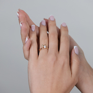 Золота каблучка з фіанітом (1б_к-196) фотографія