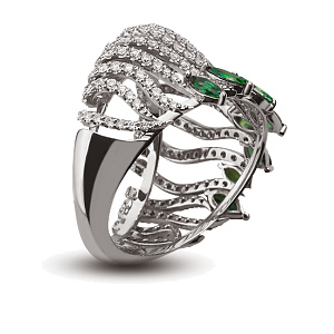 Золота каблучка з діамантами  и  топазами (2б_к-095) фотографія